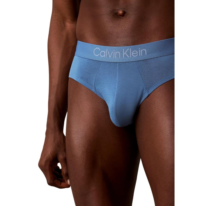 Detalle frontal de slip azul Calvin Klein Underwear para hombre