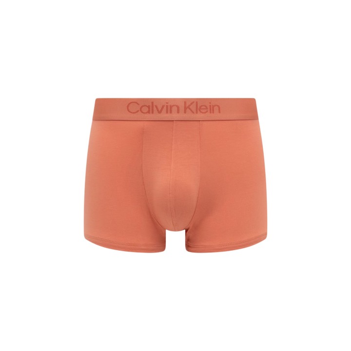 Bóxer Calvin Klein Underwear para hombre LV00NB4192 vista frontal en color coral