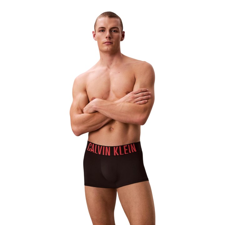 Bóxer Calvin Klein Underwear para hombre en negro y azul vista frontal