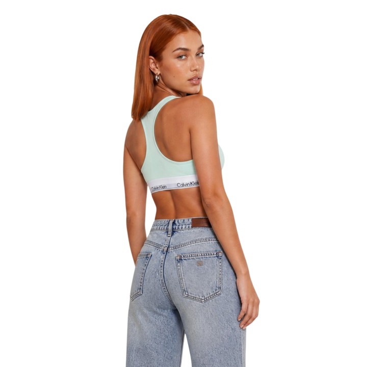 Sujetador Calvin Klein Underwear de mujer color menta vista posterior en tres cuartos