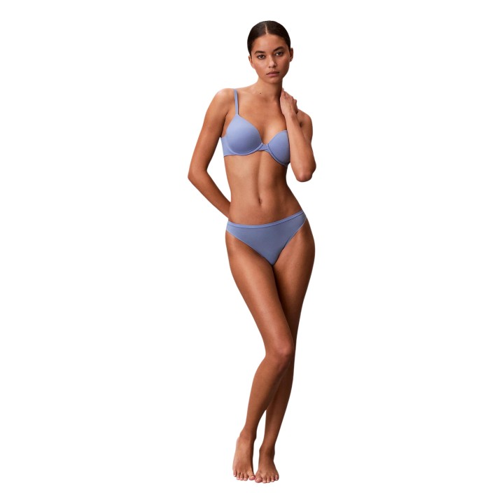 Calvin Klein Underwear bikini violeta para mujer vista de tres cuartos