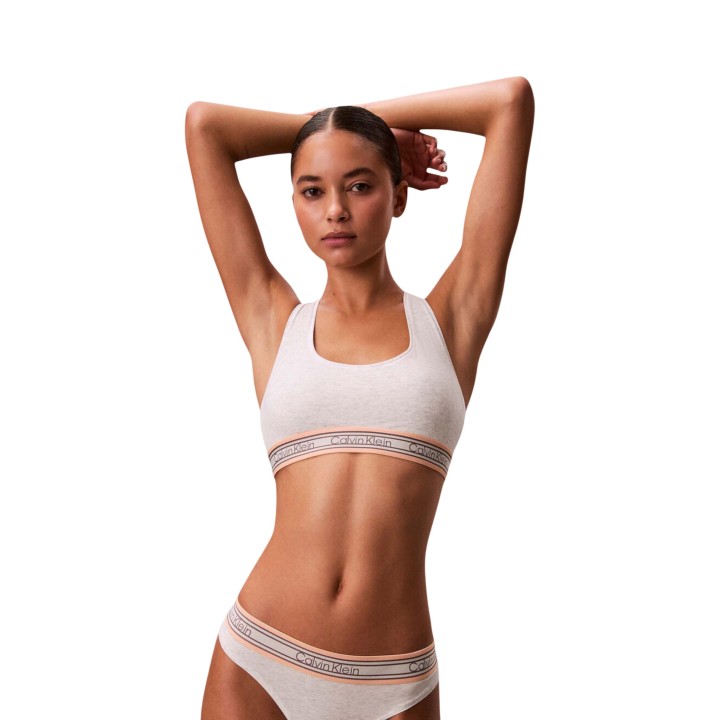 Sujetador Calvin Klein Underwear de mujer color crema modelo LV00QF8692 vista frontal