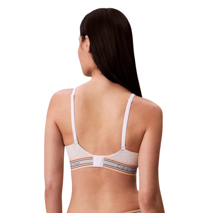 Calvin Klein Underwear sujetador triangular de mujer color crema vista posterior