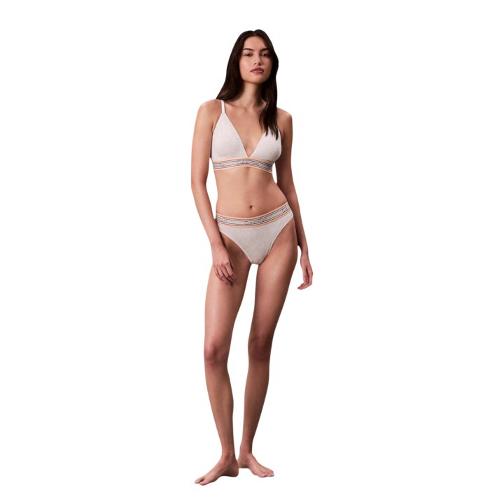 Calvin Klein Underwear sujetador triangular de mujer color crema vista de tres cuartos
