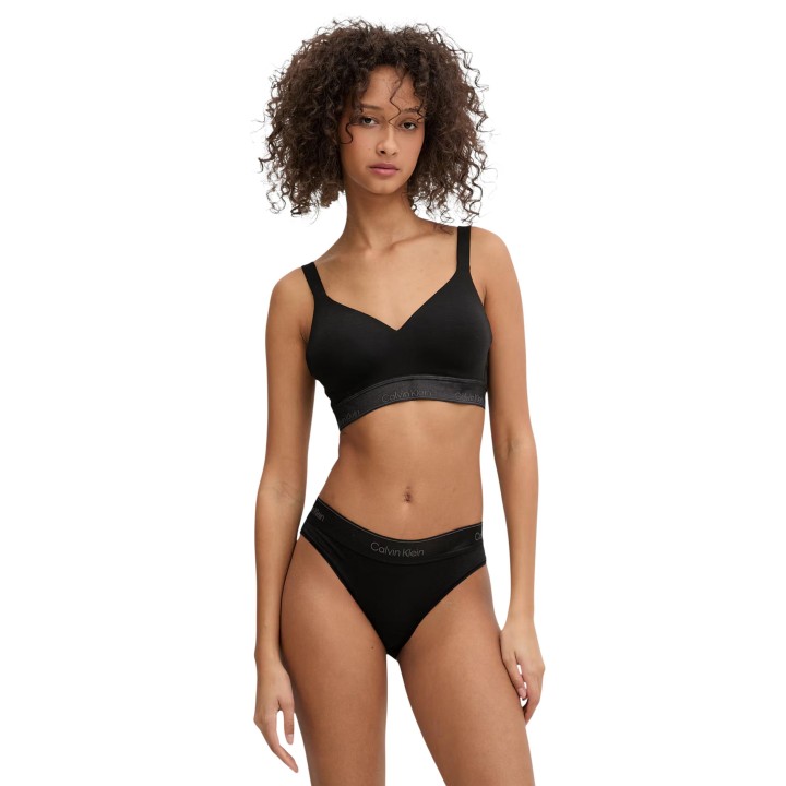 Sujetador bralette negro de mujer Calvin Klein Underwear LV00QF8870 vista frontal completa