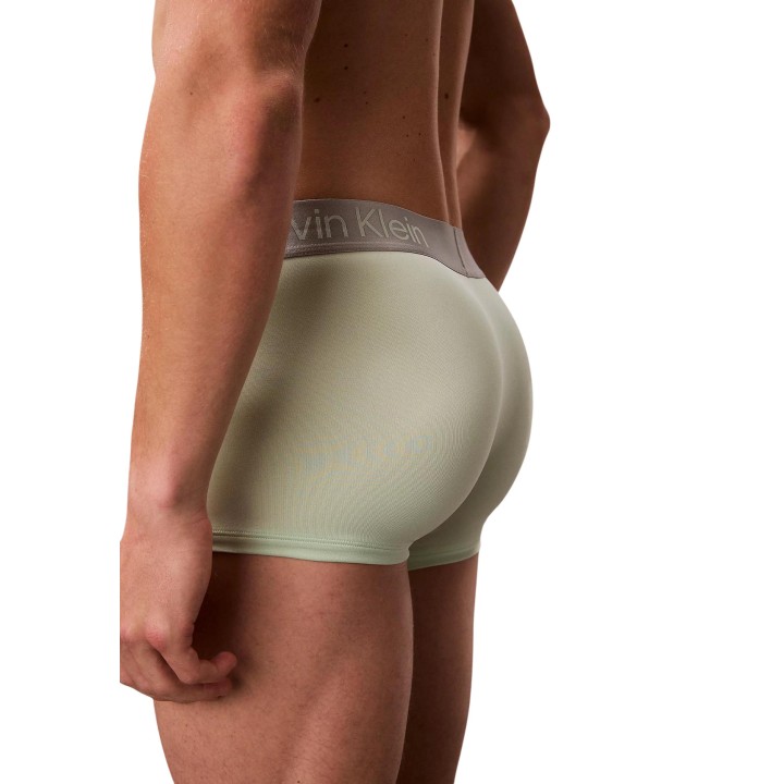 Bóxer trunk Calvin Klein Underwear de hombre gris claro vista tres cuartos posterior