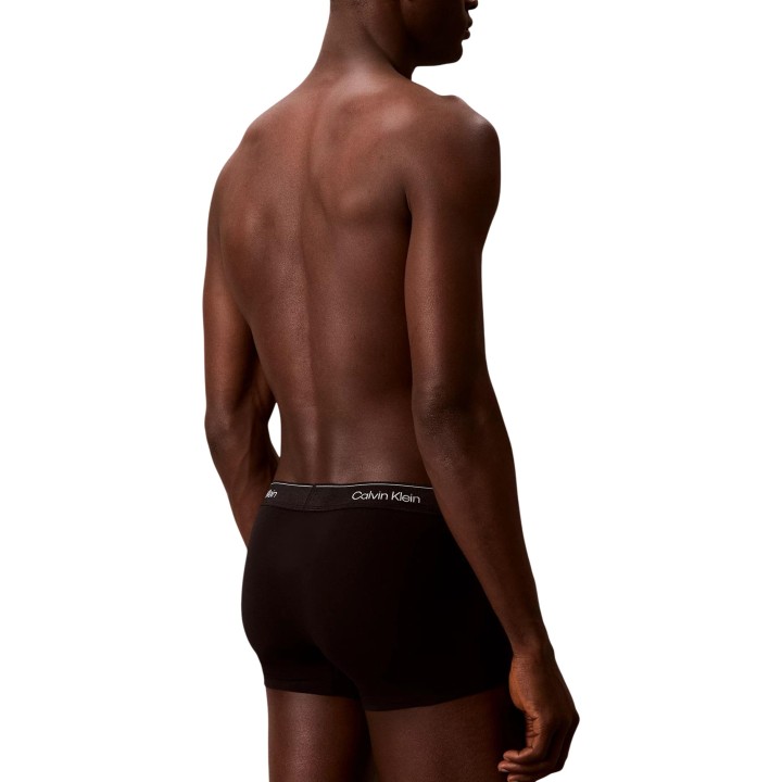 Calvin Klein Underwear bóxer negro para hombre LV00NB4575 vista posterior