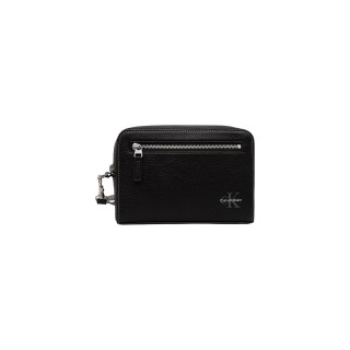 Bolso Calvin Klein para hombre negro de piel granulada vista frontal