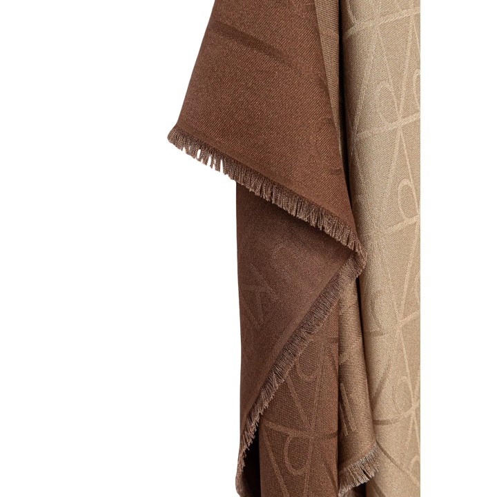 Pashmina Calvin Klein para mujer en beige oscuro vista de tres cuartos