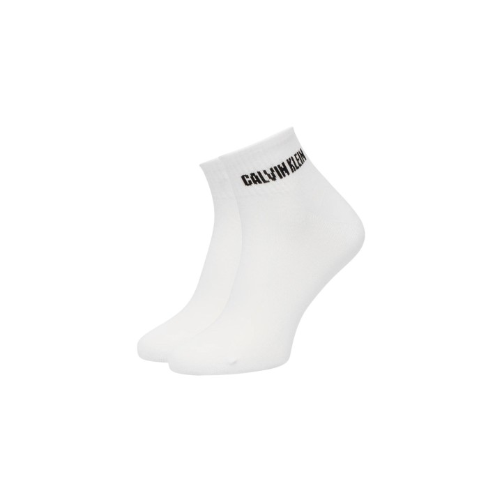 Calvin Klein calcetines cortos blancos para hombre 701241735 en vista de tres cuartos