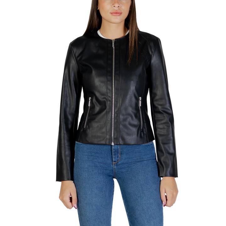Armani Exchange chaqueta negra de mujer vista frontal