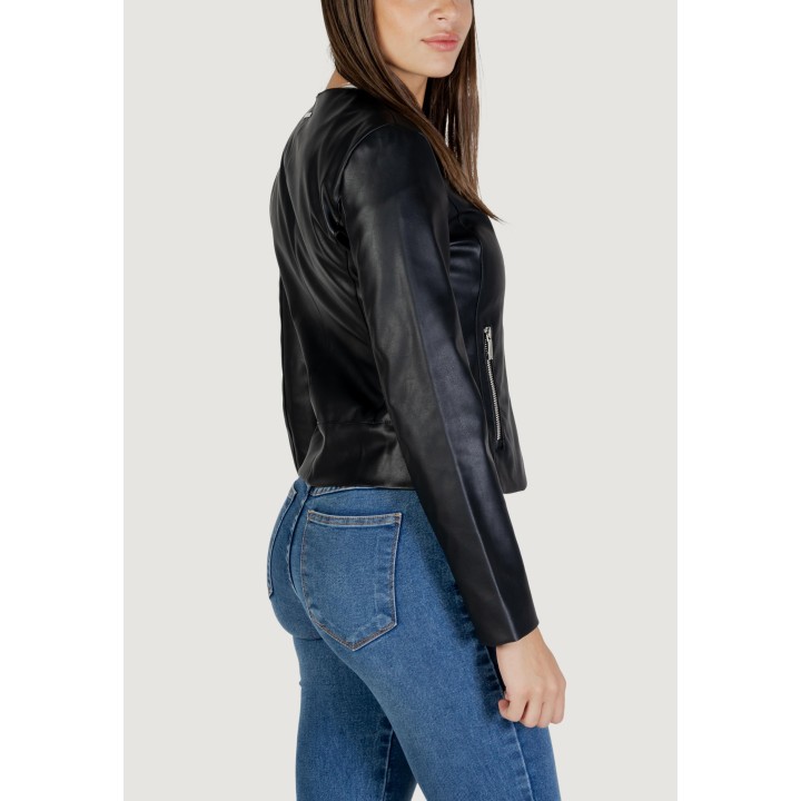 Armani Exchange chaqueta negra de mujer vista lateral