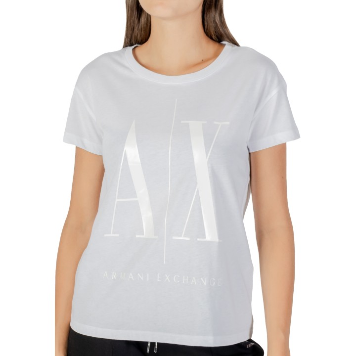 Detalle de camiseta de mujer Armani Exchange 8NYTCX YJG3Z color latte