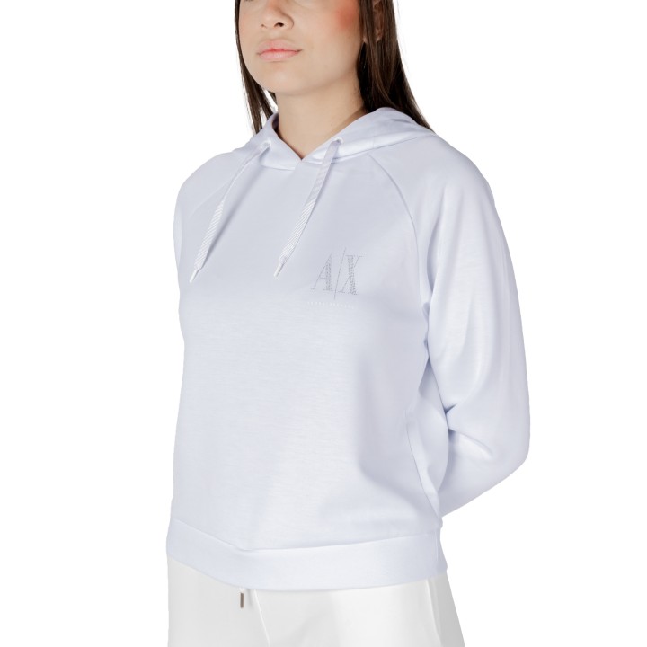 Detalle de sudadera blanca Armani Exchange para mujer con capucha