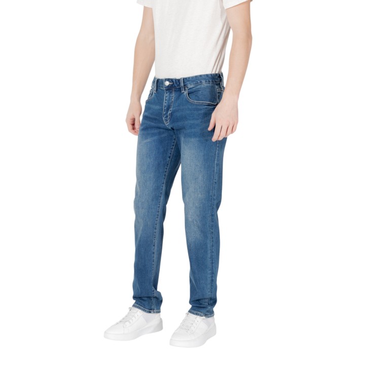 Armani Exchange vaqueros de hombre en denim azul vista de tres cuartos