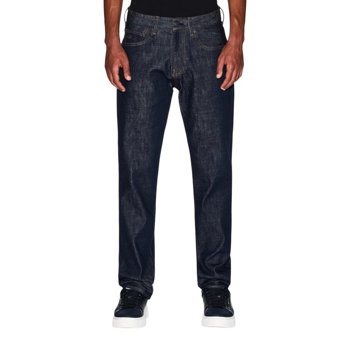 Vaqueros Armani Exchange para hombre en denim oscuro vista frontal