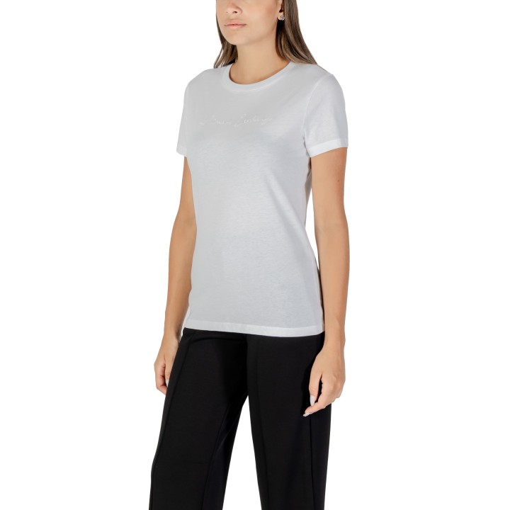 Armani Exchange camiseta blanca de mujer vista de tres cuartos