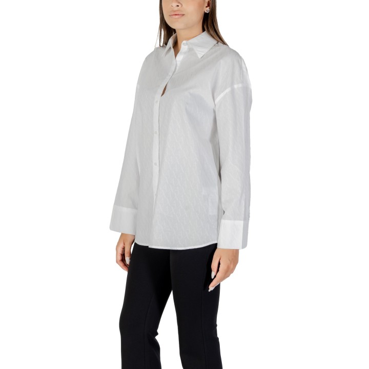 Armani Exchange blusa de mujer blanca XW001424 AF16631 vista de tres cuartos
