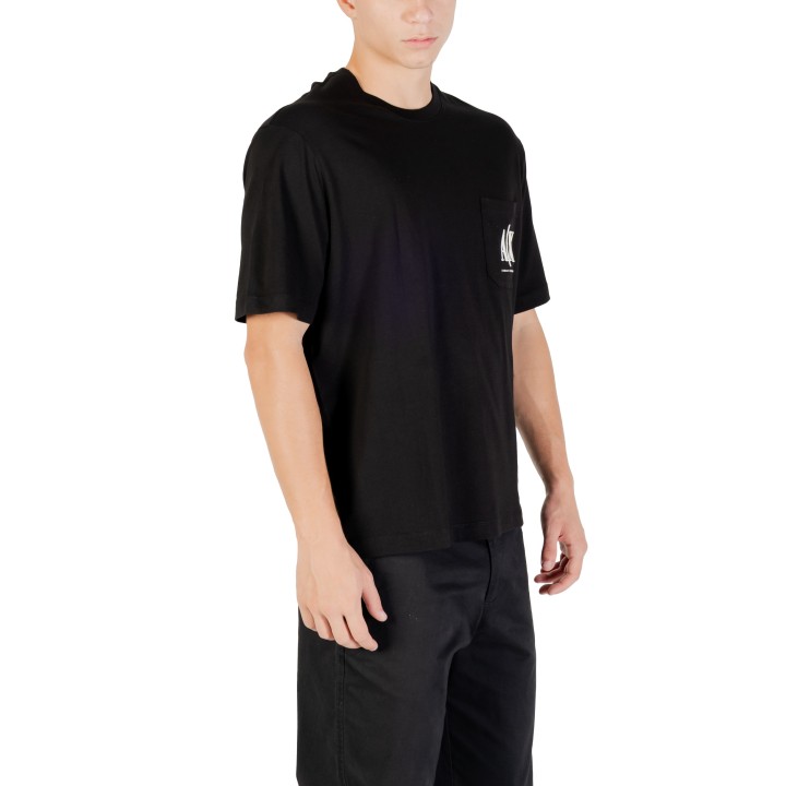 Camiseta negra de hombre Armani Exchange XM000366 AF12308 vista tres cuartos