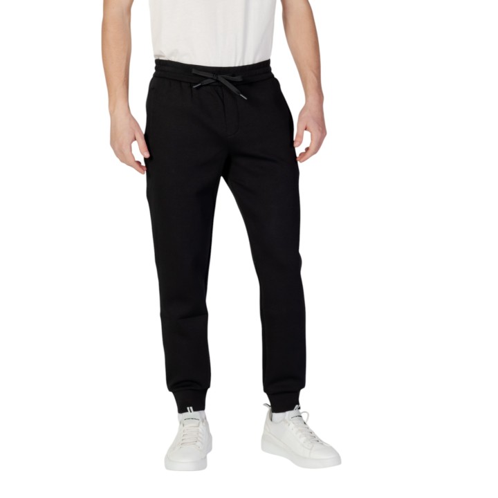 Armani Exchange pantalón deportivo de hombre negro vista frontal