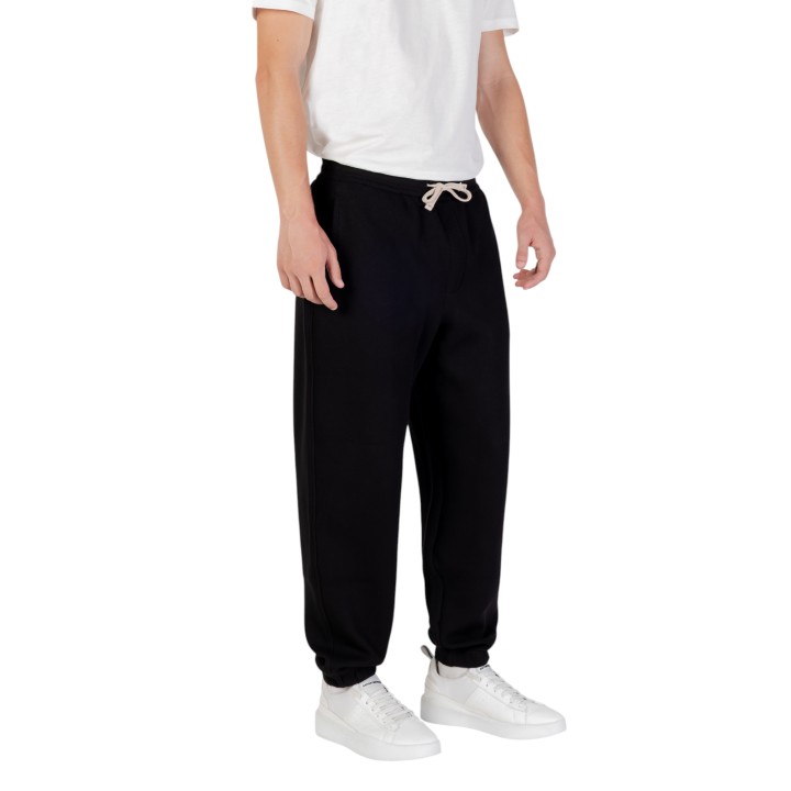 Armani Exchange pantalón de hombre negro XM001347 AF16222 vista tres cuartos