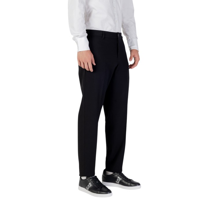 Armani Exchange pantalón negro de hombre vista lateral