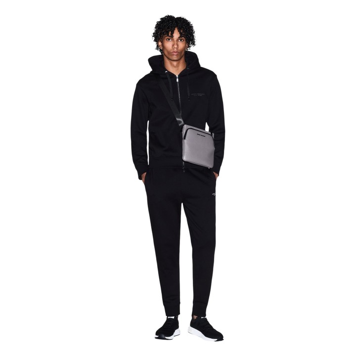 Sudadera negra Armani Exchange para hombre con capucha vista frontal