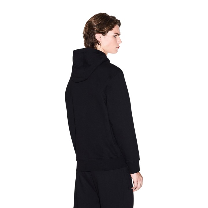 Armani Exchange sudadera negra de hombre con capucha vista de tres cuartos