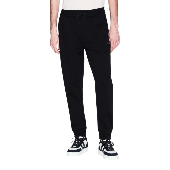 Armani Exchange pantalón deportivo de hombre negro XM001299 AF20934 vista frontal