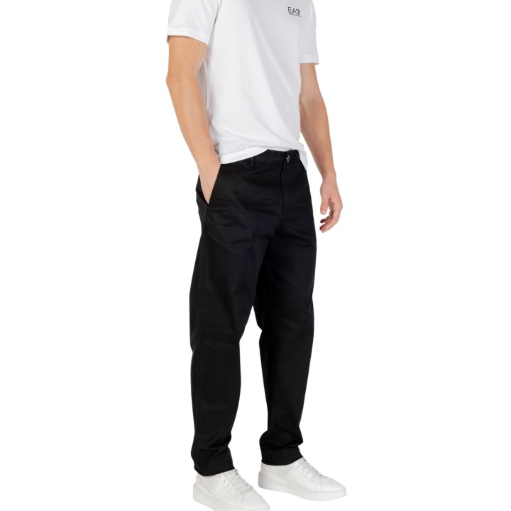 Armani Exchange pantalón de hombre negro XM001569 AF18849 vista de tres cuartos