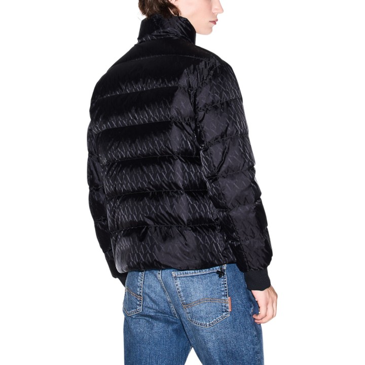 Armani Exchange chaqueta acolchada de hombre negra vista posterior