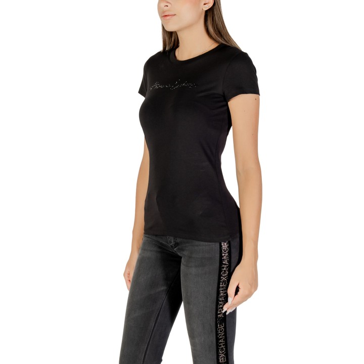 Armani Exchange camiseta de mujer negra vista tres cuartos