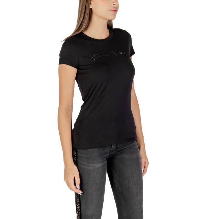 Armani Exchange camiseta de mujer negra vista tres cuartos