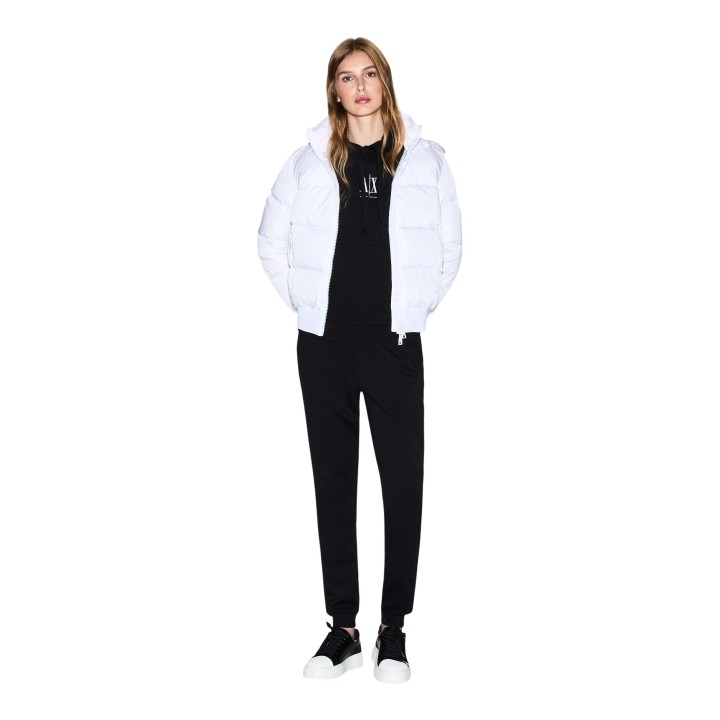 Armani Exchange chaqueta acolchada blanca de mujer vista frontal con capucha
