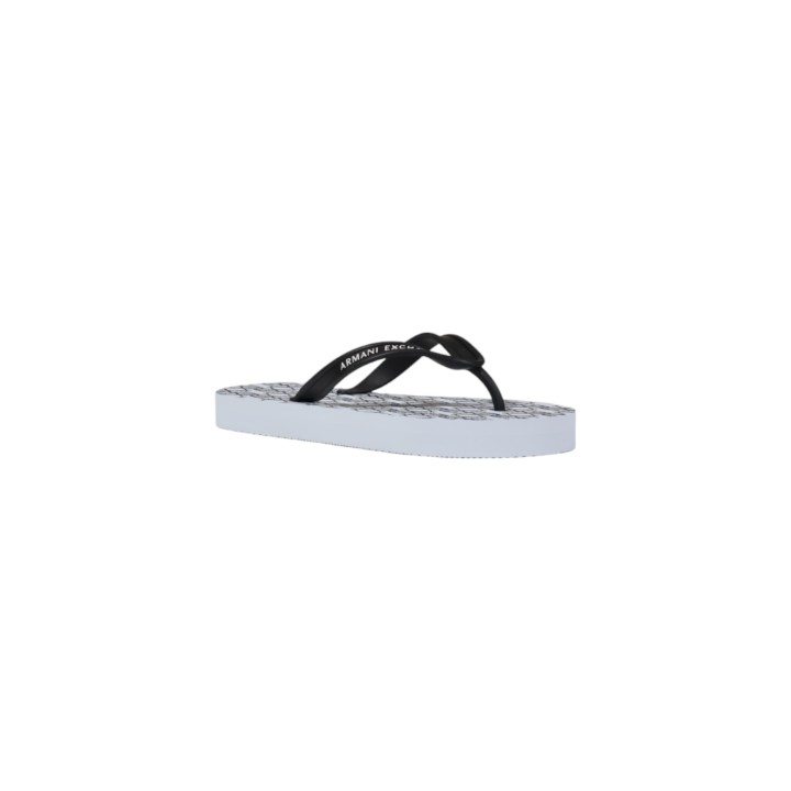 Armani Exchange chanclas blancas de mujer XDQ010 XV700 en vista de tres cuartos