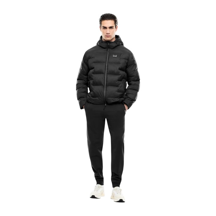 Armani Exchange chaqueta acolchada negra para hombre XM000348 AF12286 vista frontal completa