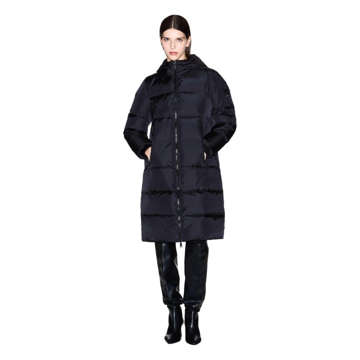 Armani Exchange chaqueta acolchada negra de mujer vista frontal
