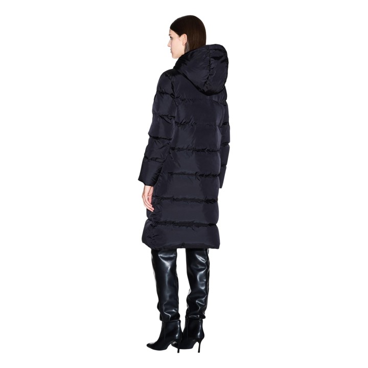 Armani Exchange chaqueta acolchada negra de mujer vista posterior
