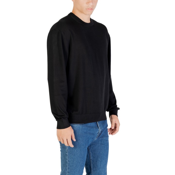 Jersey negro de hombre Armani Exchange XM001278 AF10454 vista de tres cuartos