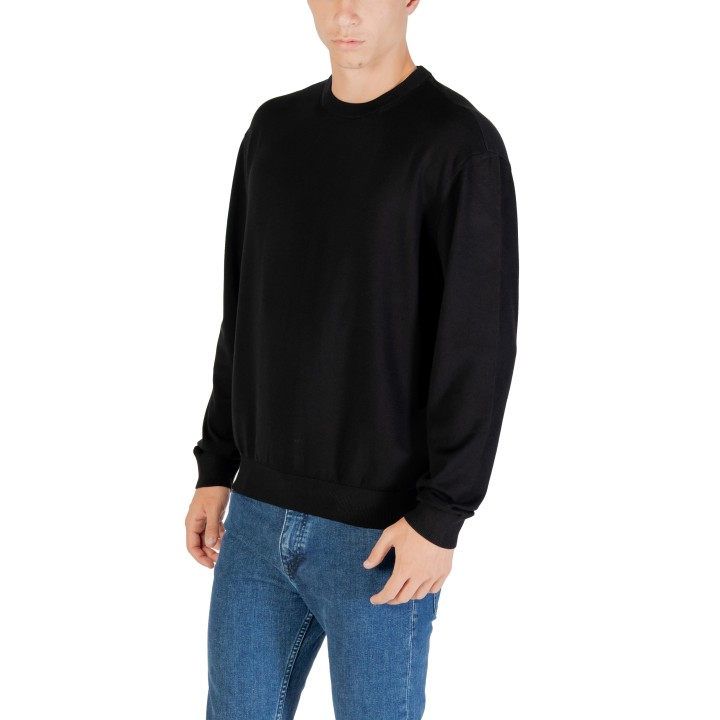 Jersey negro de hombre Armani Exchange XM001278 AF10454 vista de tres cuartos
