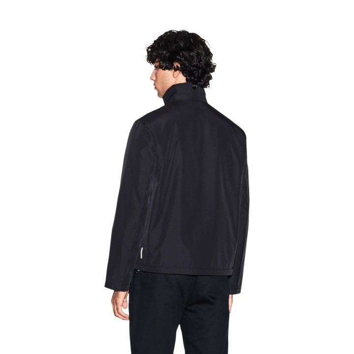 Armani Exchange chaqueta de hombre negra vista posterior