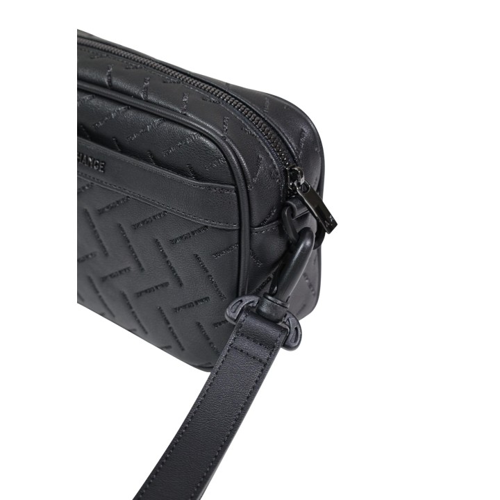 Bolso de hombre Armani Exchange negro XM002600 AF22652 detalle de cremallera y asa