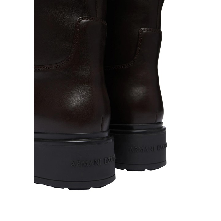 Armani Exchange botas altas de mujer marrones detalle posterior
