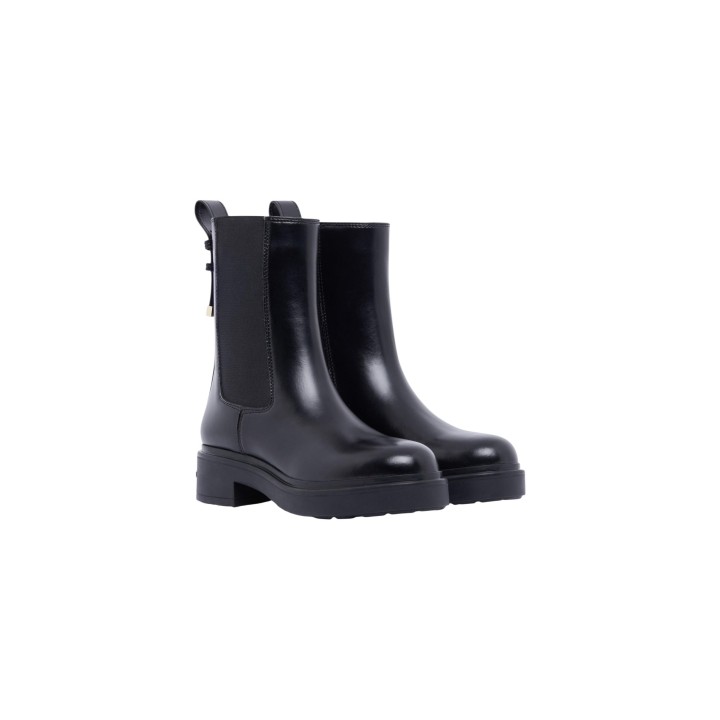 Armani Exchange botines negros para mujer vista de tres cuartos frontal