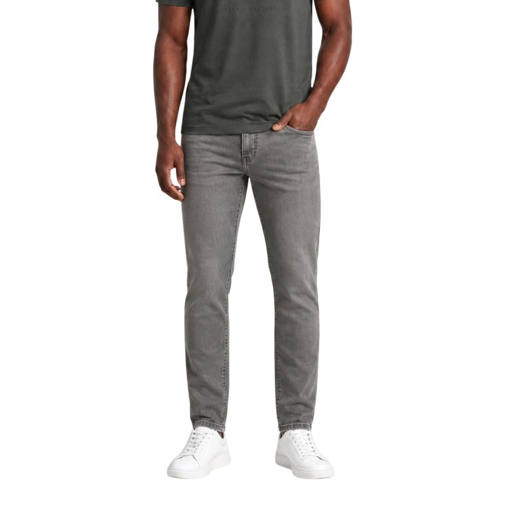 Armani Exchange vaqueros de hombre beige de algodón vista frontal en detalle