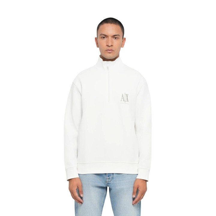 Armani Exchange sudadera de hombre blanca XM000370 AF10818 vista frontal con modelo