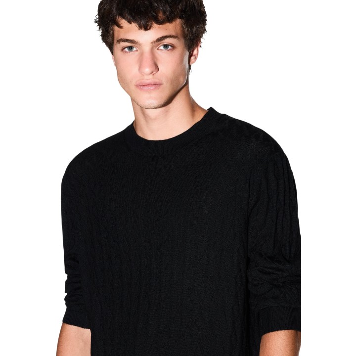 Detalle del jersey negro de hombre Armani Exchange XM000878 AF11982