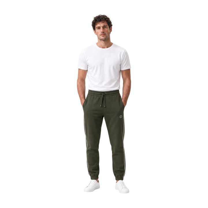 Armani Exchange pantalón de hombre verde oliva vista frontal completa