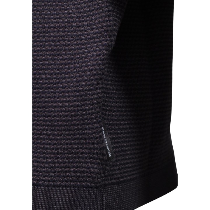 Detalle del tejido negro del jersey de hombre Armani Exchange XM003012 AF26379