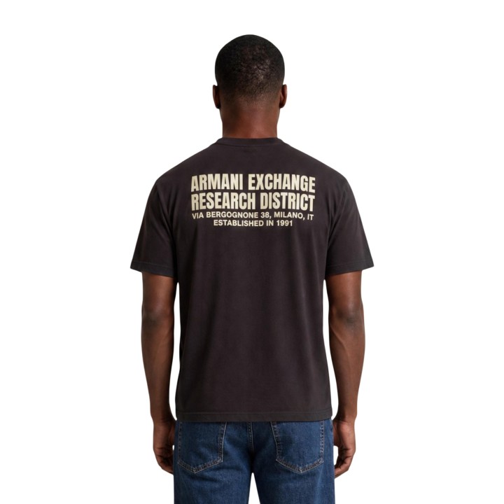 Armani Exchange camiseta de hombre marrón oscuro detalle posterior